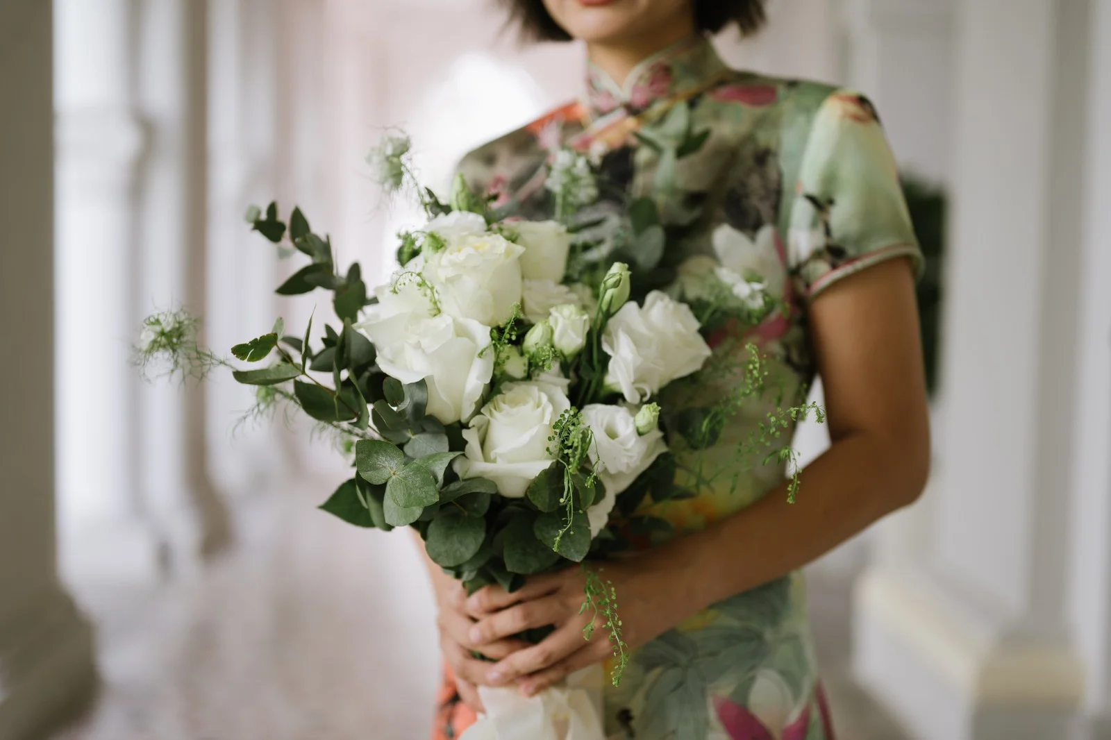 White bridal bouquet